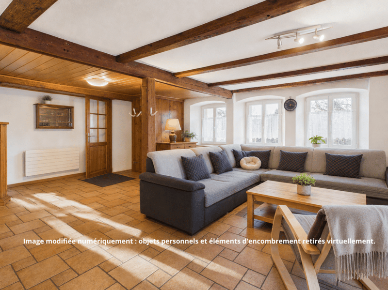 Character house with workshop, double garage and numerous parking spaces (4)