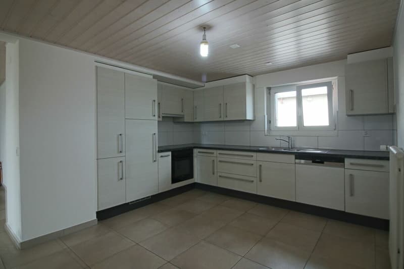 Wohnung mit 4.5 Zimmern (4)