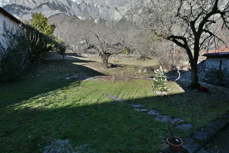 Da acquisire a Chamoson/VS, proprietà composta da 3,5 parcelle, 1 casa e 1 fienile (19)