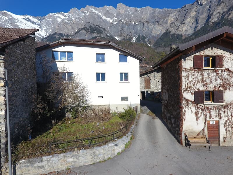 Da acquisire a Chamoson/VS, proprietà composta da 3,5 parcelle, 1 casa e 1 fienile (14)