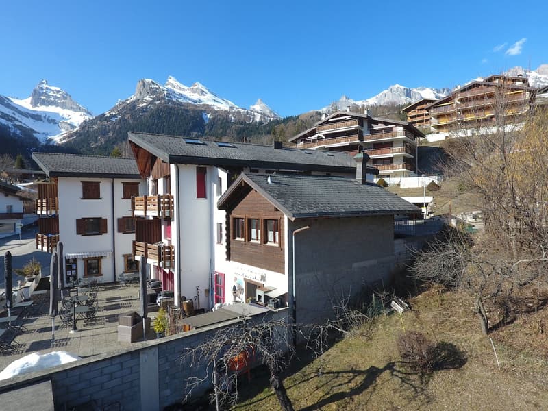 Grande e simpatico studio orientato a sud a Ovronnaz/VS (11)