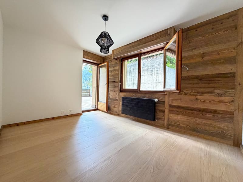 Apartment 2.5 rooms renovated with large south and west terrace in Ovronnaz/VS (6)