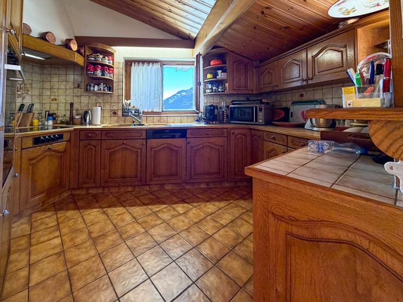 Au centre de Fully/VS, incroyable appartement en attique de 5.5 pièces (4)