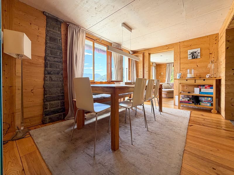 Chalet magnifiquement rénové sur une très belle parcelle plate à Ovronnaz/VS (4)