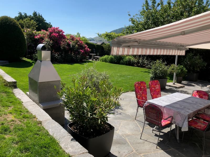 Magnificent family villa with exceptional garden (8)