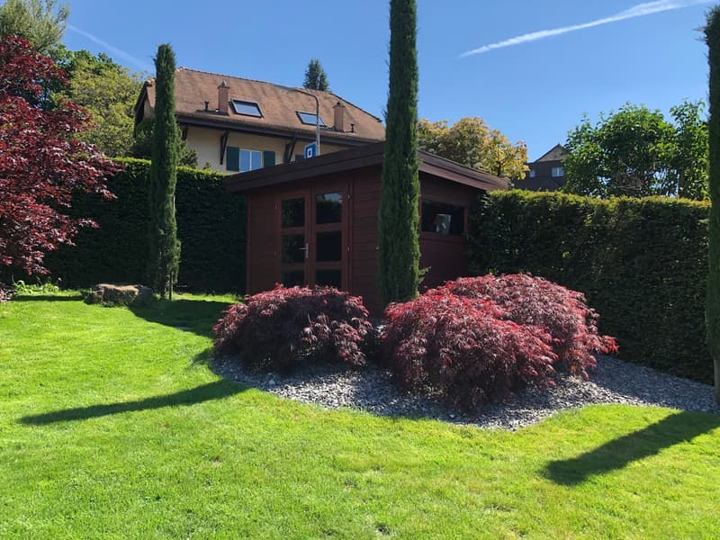 Magnificent family villa with exceptional garden (7)