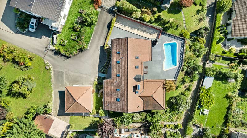 Magnifique villa vue lac et piscine (5)