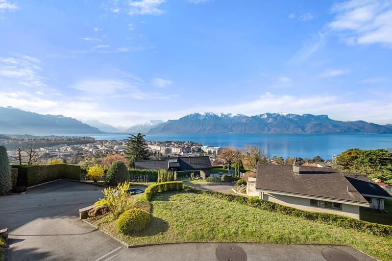 Villa unique avec vue lac panoramique (2)