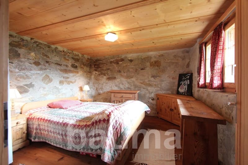 Chalet d'alpage situé au Croquolet (11)
