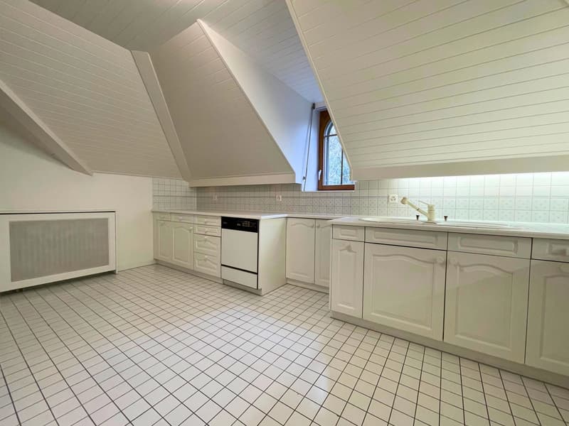 Große Wohnung mit 3 Zimmern von ca. 125m2 im 2. Stock (4)