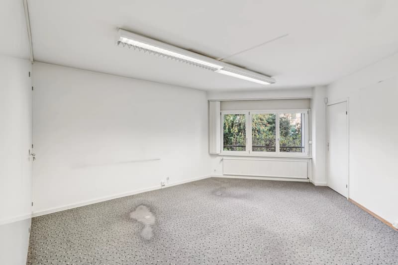 Lokal gewerblich ca. 150,30 m2 im 1. Stock (8)