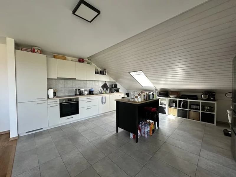Wohnung mit 4.5 Zimmern im 2. Stock (8)