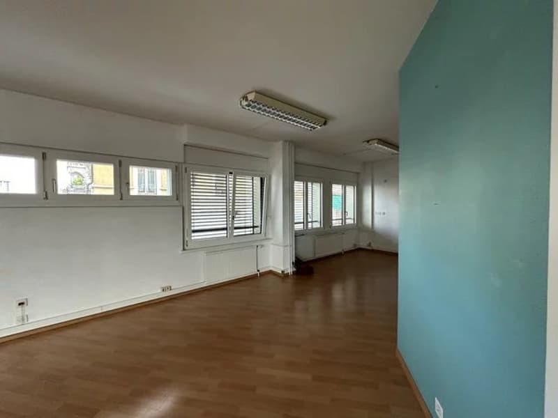 Commercial space on the 1st floor of 69m2 (3)