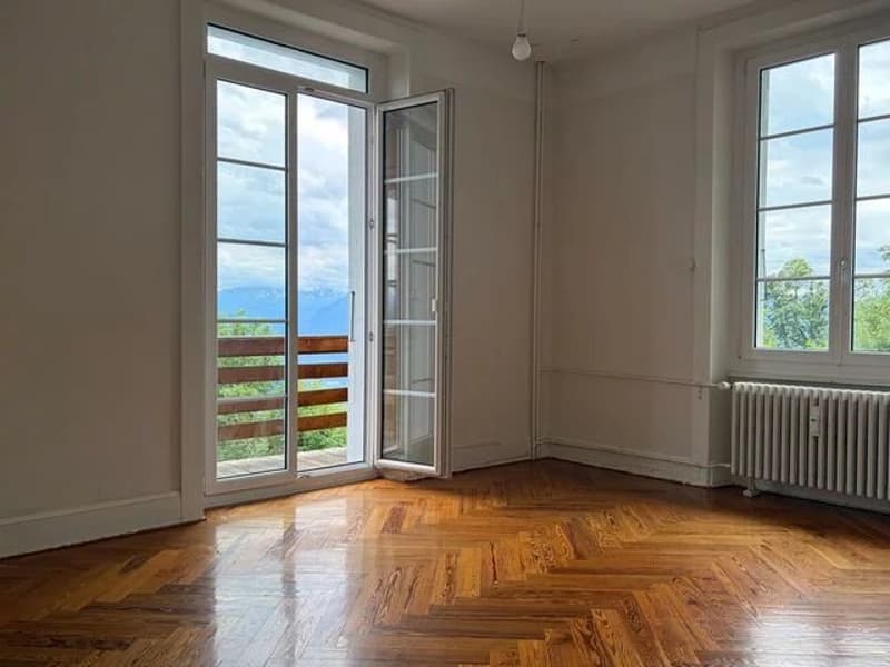 Charming 2-room apartment on the 3rd floor (2)