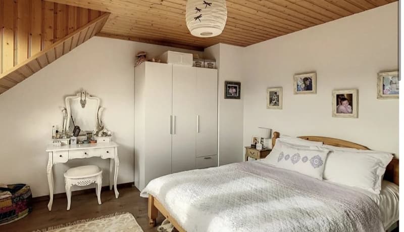 Semi-detached villa with 6 rooms (3)
