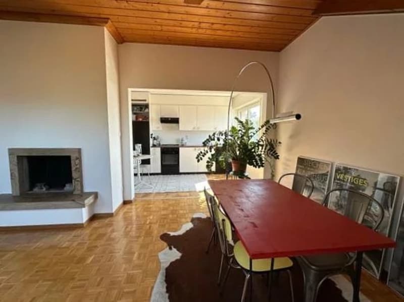 Appartement de 2.5 pièces mansardé au 1er étage (4)