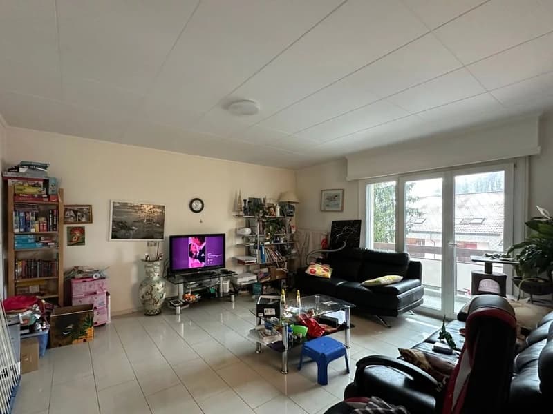 Wohnung mit 4.5 Zimmern im Erdgeschoss (2)