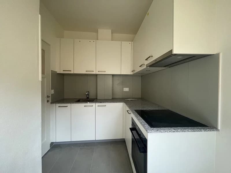 Studio No. 5 on the ground floor (4)