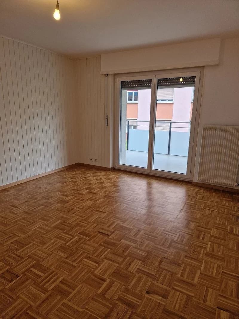 Wohnung mit 3 Zimmern im 1. Stock (1)