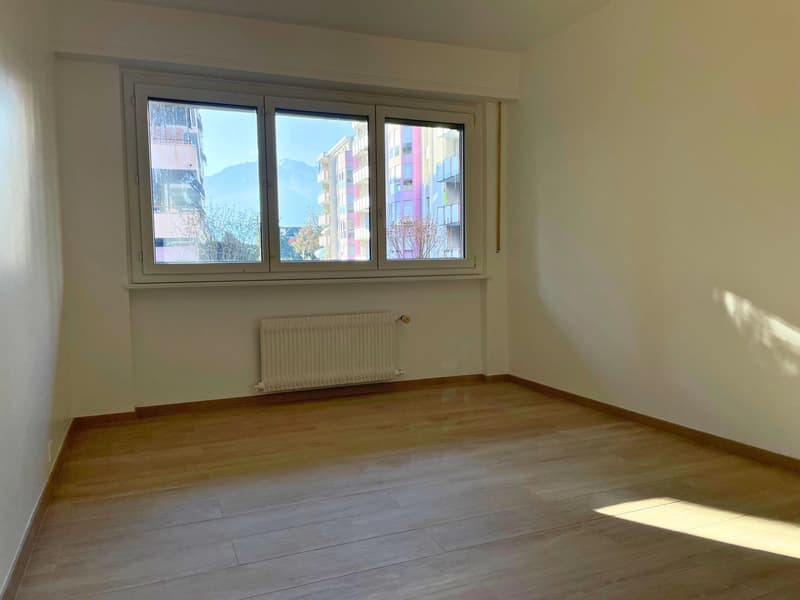 Appartement de 2 pièces au rez inférieur. (12)