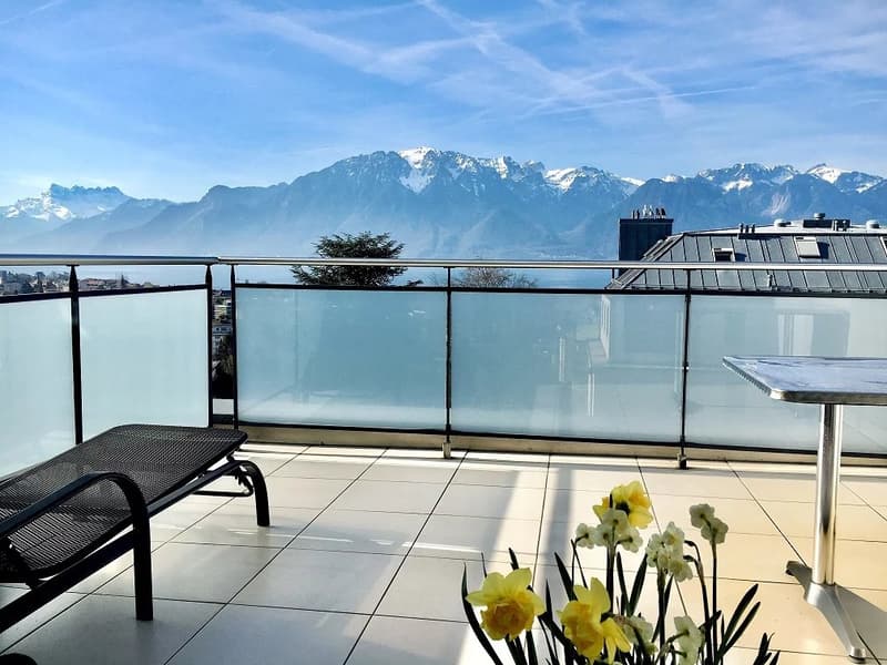 Appartement de 6.5 pièces en duplex et aux derniers étages d'un immeuble résidentiel (1)