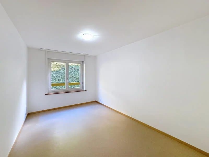 Appartement rénové de 3.5 pièces au 2ème étage. (7)