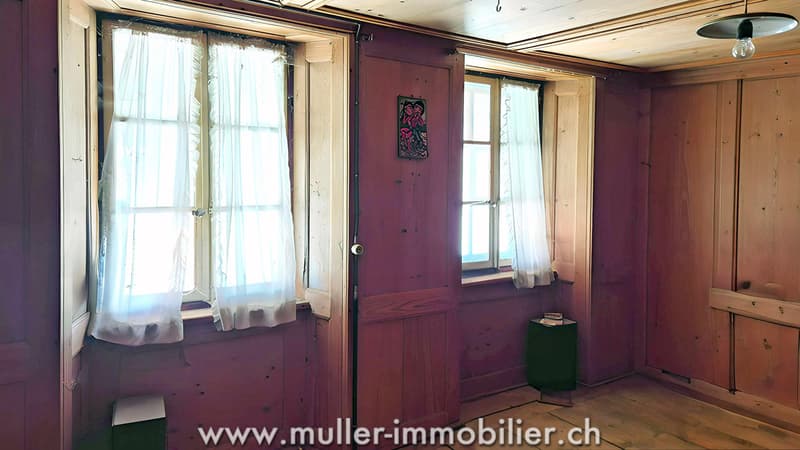 Large farm to renovate just a few minutes from Bulle (5)