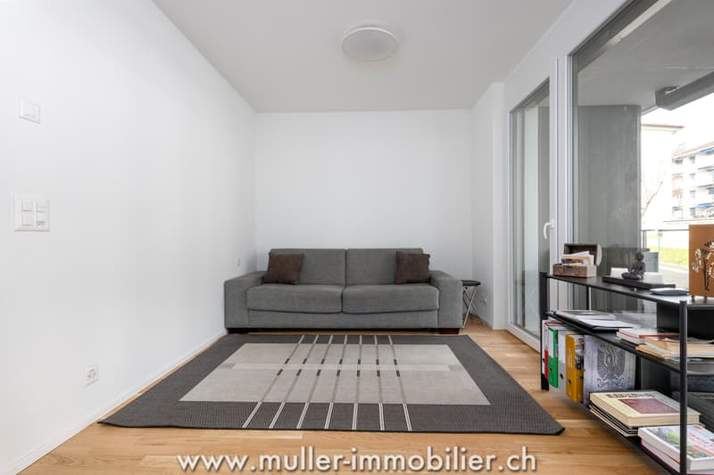 Studio in modern building in the heart of Prilly (3)