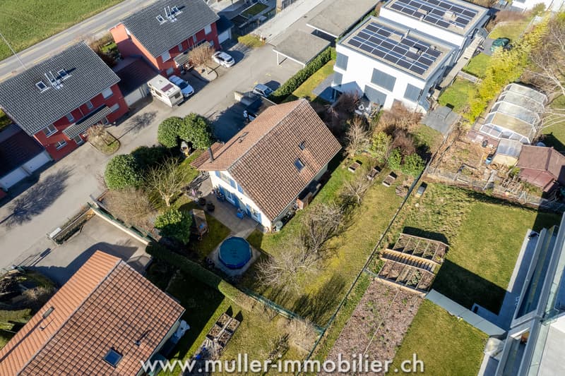 Bellissima villa individuale con giardino a Ursy (13)