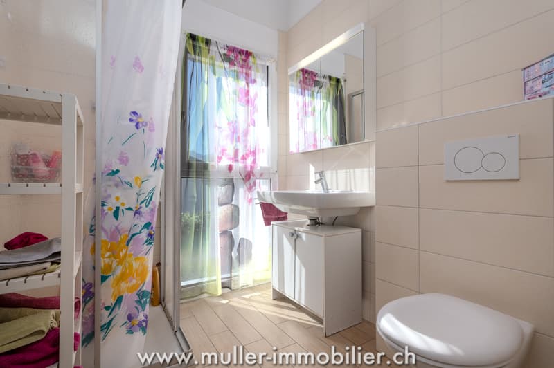 Zweifamilienhaus mit großem Grundstück und superber Aussicht in Ollon (6)