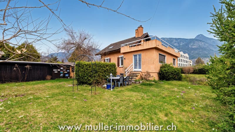 Charming villa with garden in the Sous-gare district of Aigle (1)