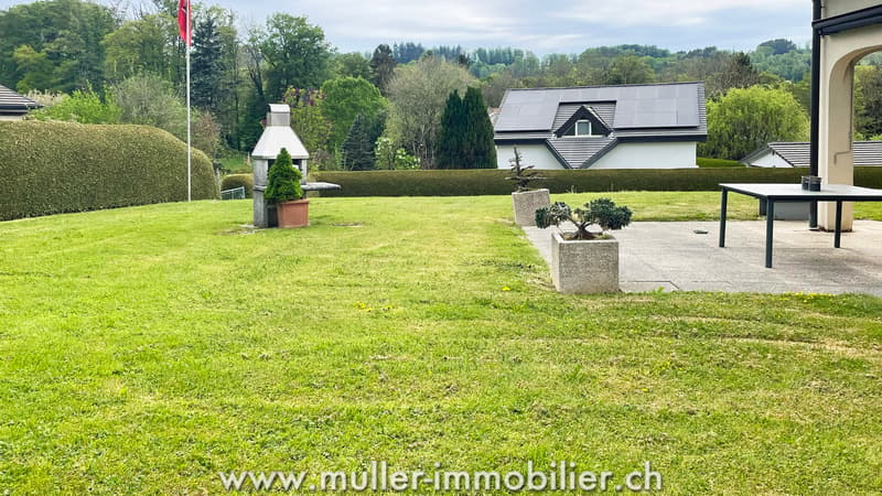 Beautiful villa in viager occupied without rent, in Châtillens (12)