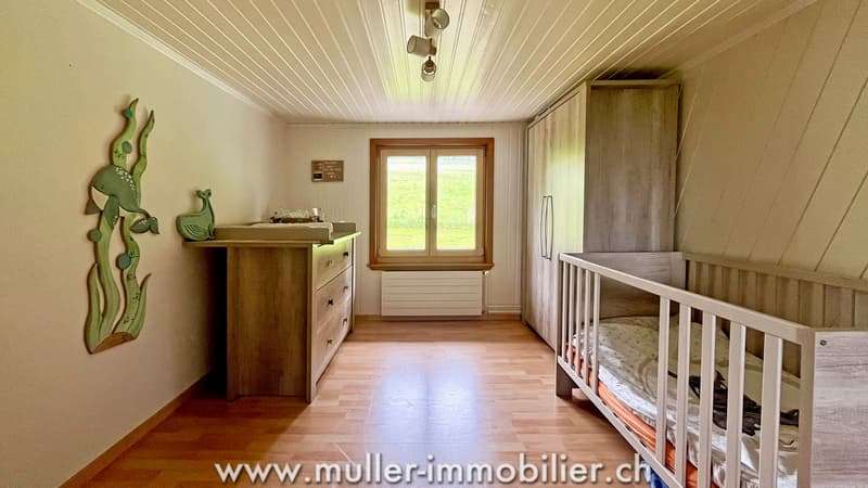 Authentic village house with 5.5 rooms in a green oasis of 1'884 m2 (10)