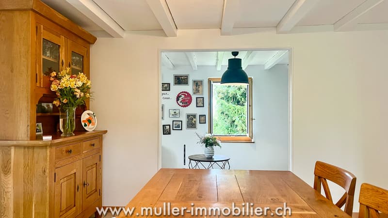 Authentic village house with 5.5 rooms in a green oasis of 1'884 m2 (4)