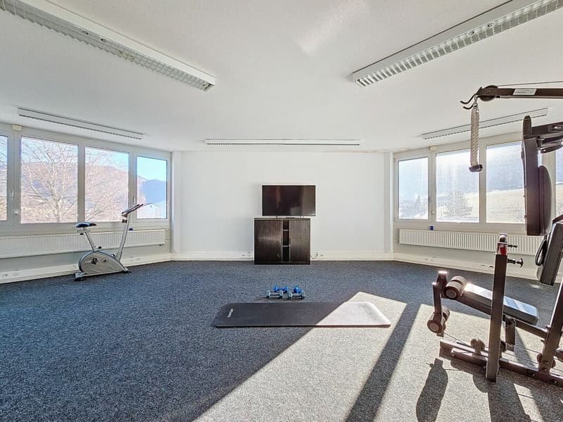Bureaux équipés et modulable à souhait (13)