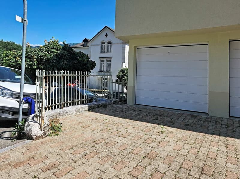Prächtige vollständig renovierte Wohnung in der Nähe des Zentrums (13)