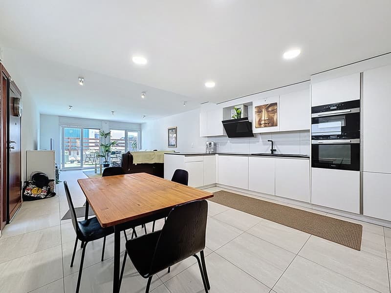 Guaranteed to steal your heart - 4.5-room apartment with terrace, balconies, and private entrance, 10 minutes from Lausanne (4)