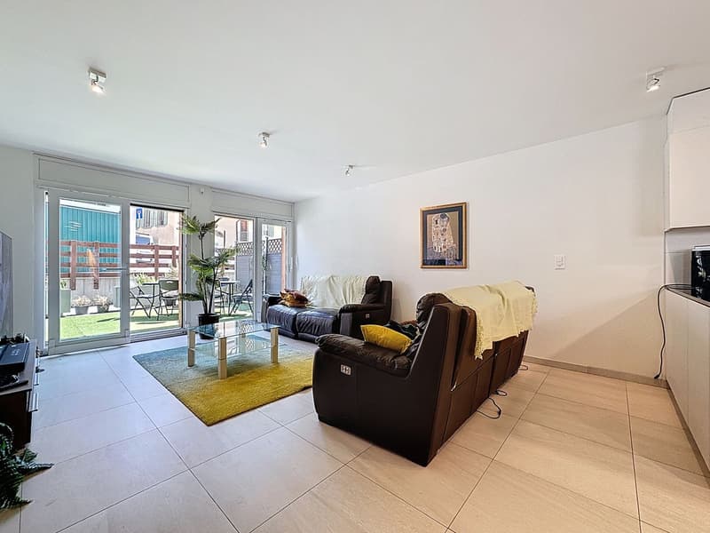 Guaranteed to steal your heart - 4.5-room apartment with terrace, balconies, and private entrance, 10 minutes from Lausanne (2)