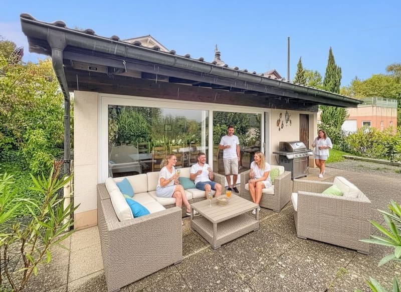 ANNEXE EXTERIEUR AVEC TERRASSE