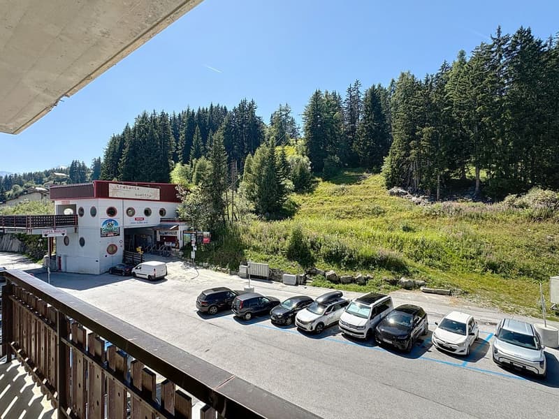 This furnished apartment at the foot of the slopes is waiting for you. Secondary or primary residence - the choice is yours (8)