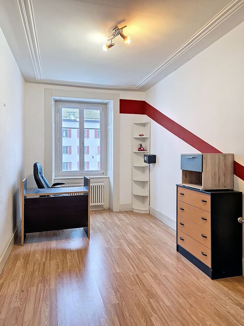Appartement spacieux - lumineux - 4,5 pièces - au centre de La Chaux-de-Fonds (3)
