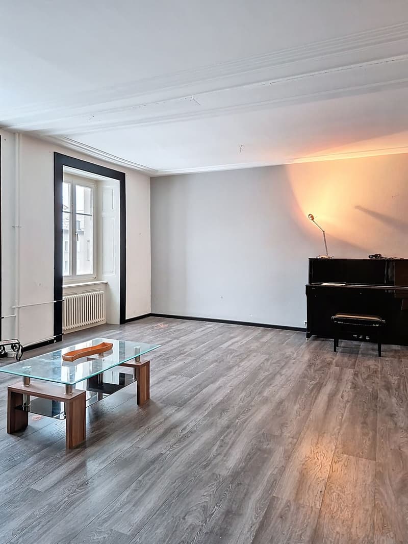 Appartement spacieux - lumineux - 4,5 pièces - au centre de La Chaux-de-Fonds (2)