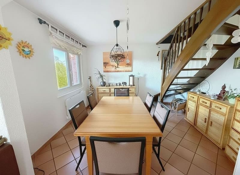 Detached house with 6.5 rooms (170 m2) + a 3-room apartment of 61m2, swimming pool and large garden - 10 minutes from Lausanne (5)