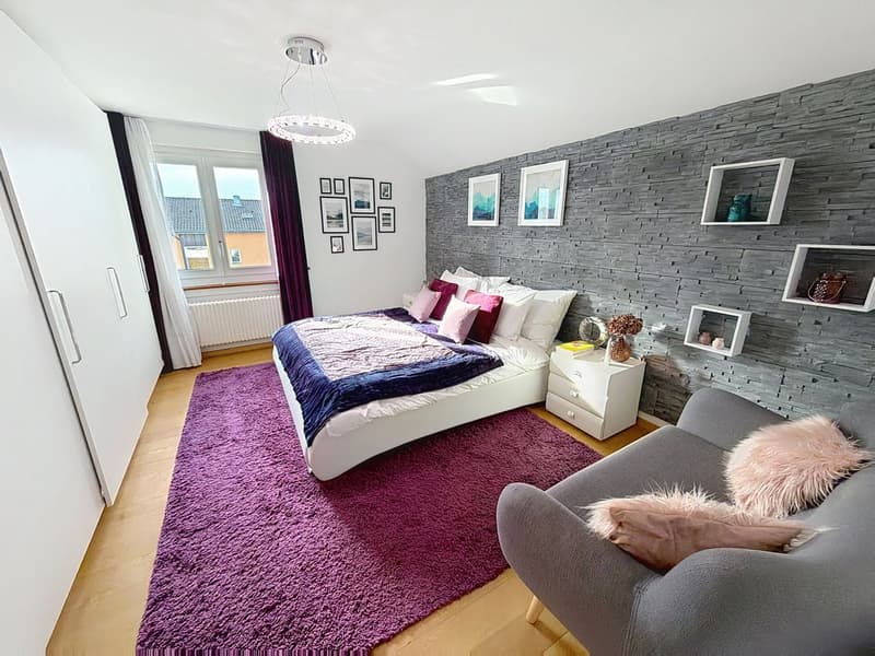 Beautifully renovated property with great care and large tree-lined garden (11)