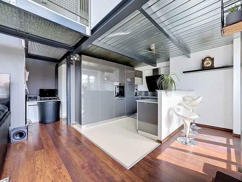 Lumière, hauteur, caractère : un duplex pas comme les autres à La Chaux-de-Fonds (4)