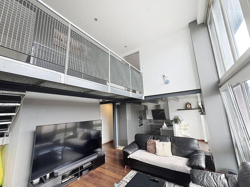 Lumière, hauteur, caractère : un duplex pas comme les autres à La Chaux-de-Fonds (7)