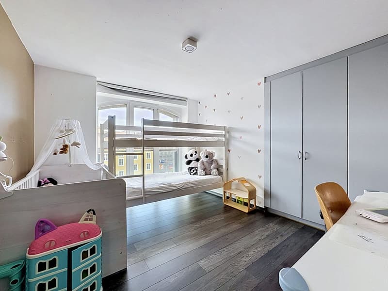 Lumière, hauteur, caractère : un duplex pas comme les autres à La Chaux-de-Fonds (9)