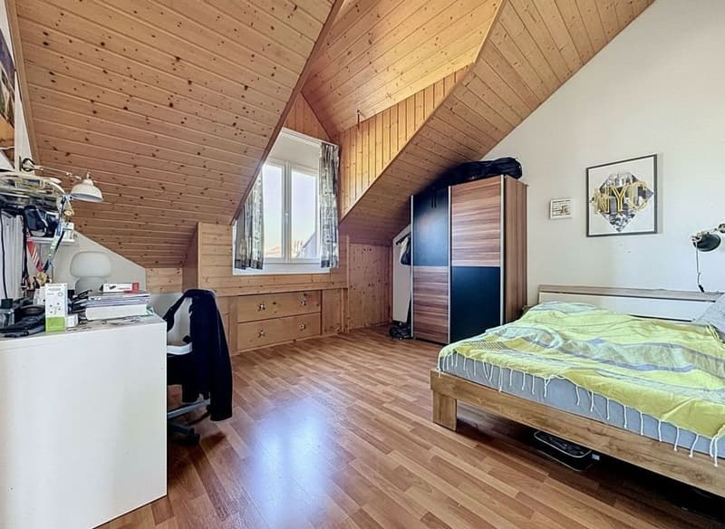 Bright duplex with generous volumes in the heart of Servion (10)