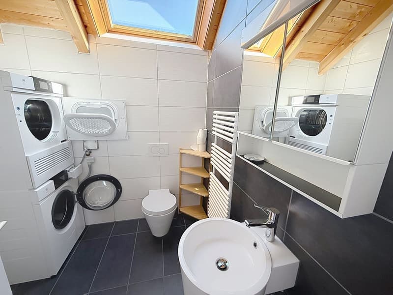Charmante 4,5-Zimmer-Wohnung mit separatem Eingang, Privatgarten und Weitsicht (7)