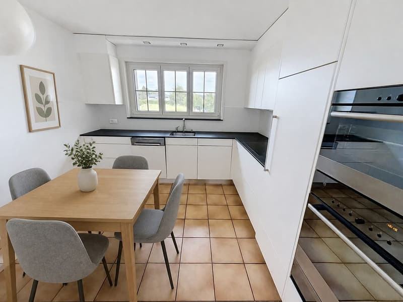 Geräumige Familienvilla auf einem außergewöhnlichen Grundstück von 1'435 m² (7)